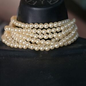 Elegant Cream Pearl Necklace